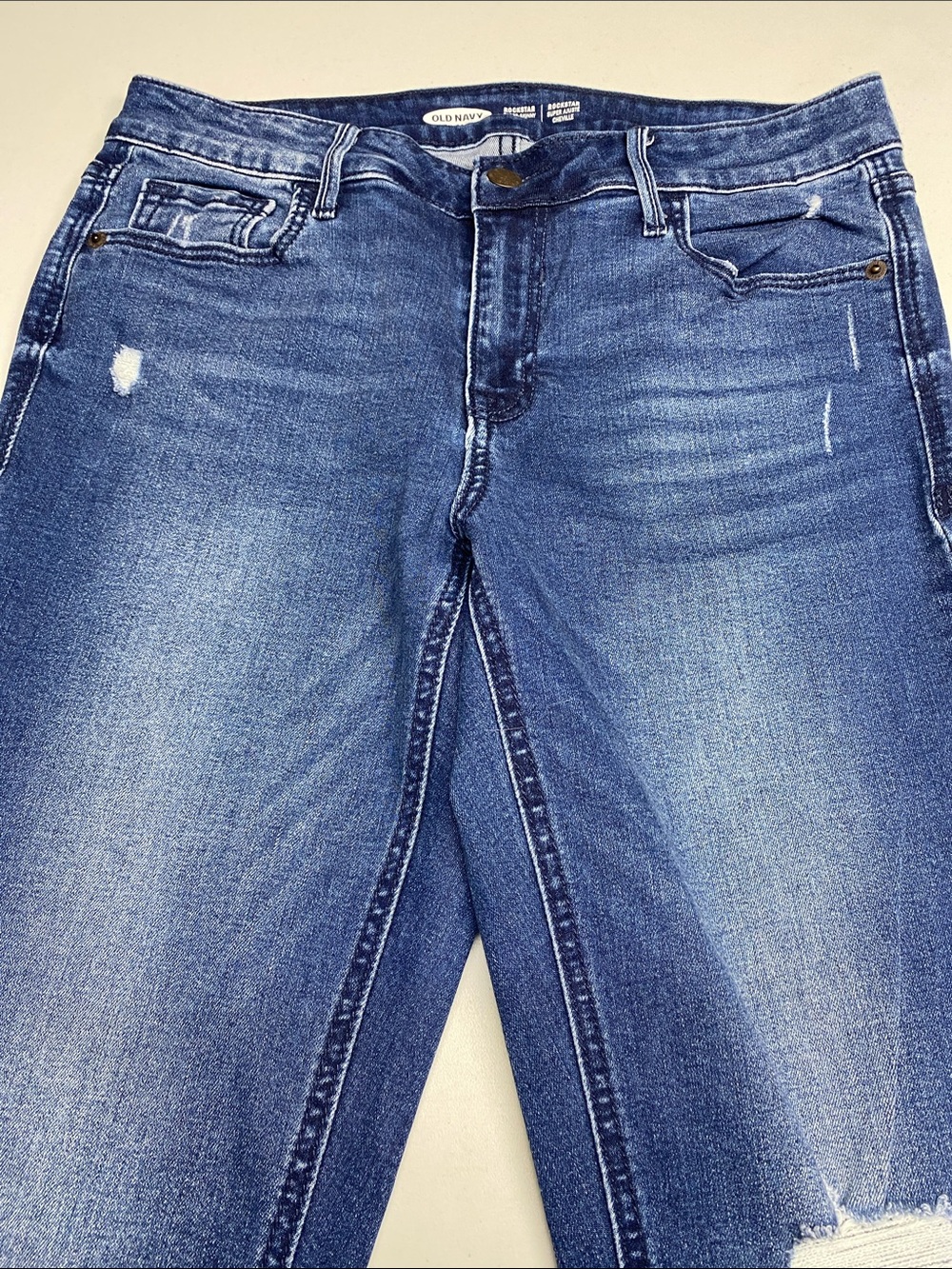 Old Navy Women's Medium Blue Skinny Jeans with Light Whiskering